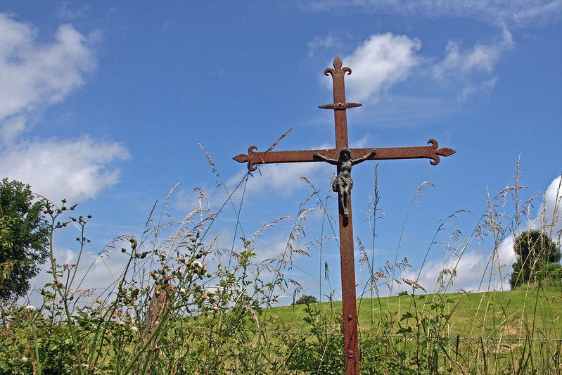 De Veld- en Wegkruisen van Limburg: Sieraden in het Landschap